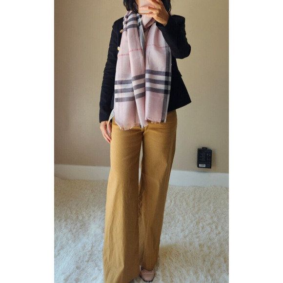 Burberry Lightweight Giant Check Wool Silk Viscose Scarf 84.6'' x 27.6'' Pink - Picture 2 of 16